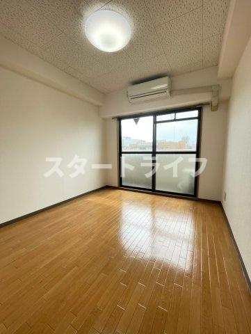 大阪市東淀川区東中島１丁目の賃貸マンションの居間・リビング