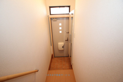 【玄関】 | プリンセッサＡ | 収納もある玄関です
プリンセッサA棟　201号室　2021年1月25日