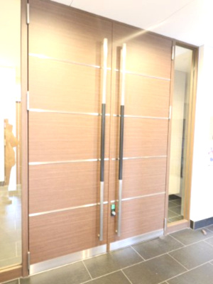 【エントランス】 | リヴァージュ尼崎