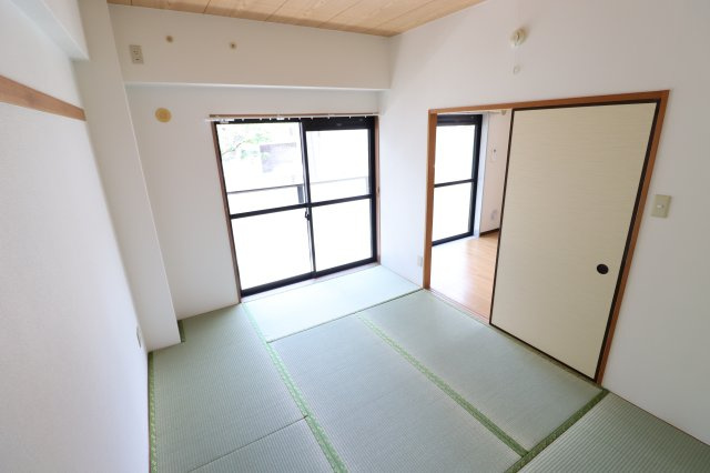 カーサ百合丘の寝室