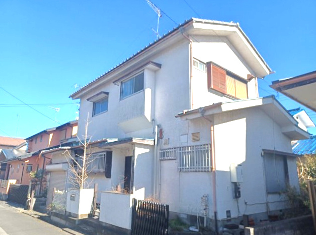 比企郡嵐山町大字志賀（古家あり）の外観|古家あり（昭和47年築）。雨漏り跡等あるため、使用する場合にはリノベーションが必要です。