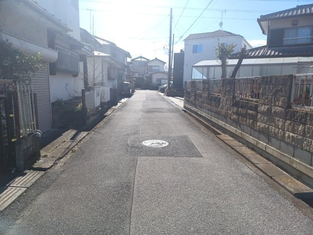 比企郡嵐山町大字志賀（古家あり）の前面道路含む現地写真