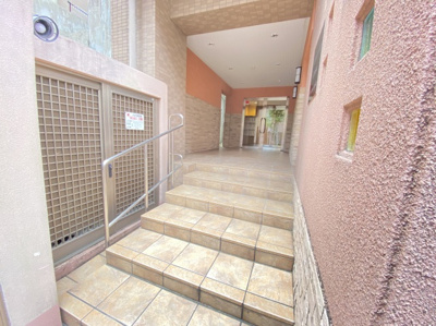 【エントランス】 | バリアトップ小笹　プライスホームなら仲介手数料０円！