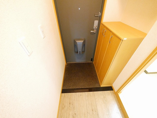 アスールの玄関|落ち着いた玄関です