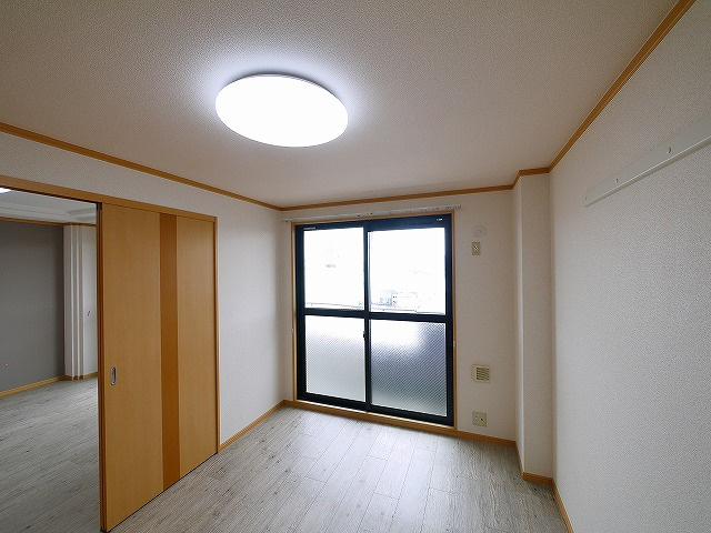アスールの洋室|ゆったりした洋室です