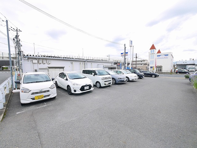 アスールの駐車場|駐車スペースもあります