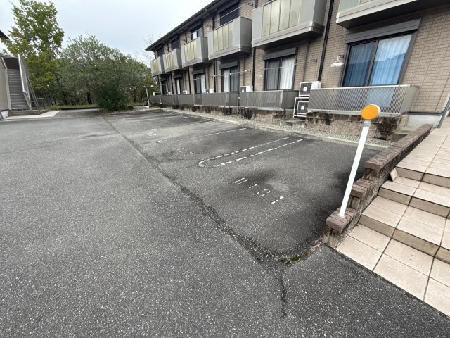 コンフォートテクノⅡの駐車場