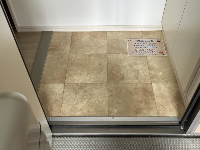 アーバンコートIIIの玄関
