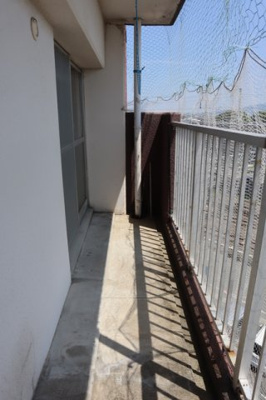 【バルコニー】 | プレアール荒木 | 外からの目が気にならないバルコニーで洗濯物が干せます