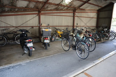 【その他共用部分】 | プレアール荒木 | 駐車場完備です