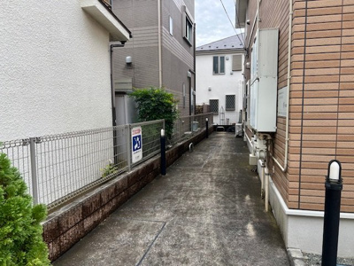 【庭】 | カーサプリマ | カーサプリマ　バイク置場