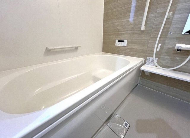 平塚市徳延 新築戸建ての浴室