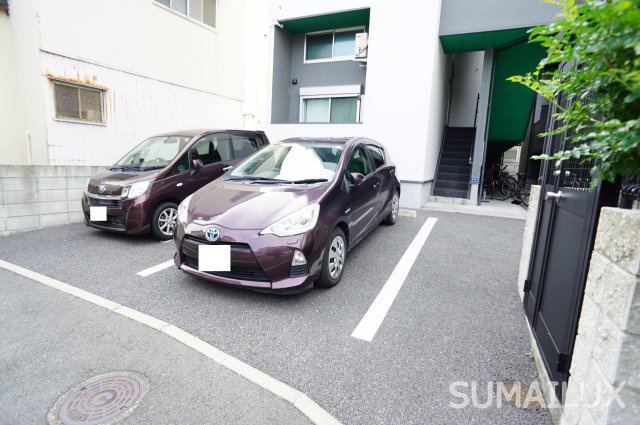 CREA南熊本の駐車場