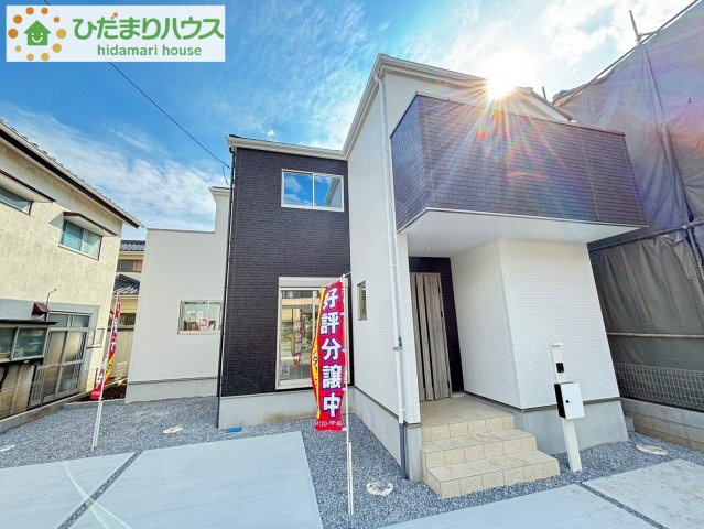 鴻巣市神明　1期　新築一戸建て　01の外観|スーパー、薬局、コンビニ、公園など徒歩圏内にあるので、
生活がしやすい環境です！