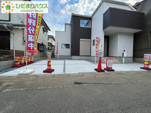 鴻巣市神明　1期　新築一戸建て　01の駐車場|カースペース並列2台駐車可能