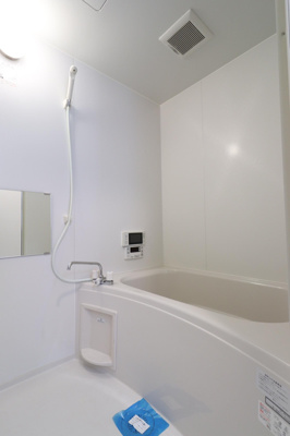 【浴室】 | グランメゾン千早 | 別号室の写真になります。現況優先。