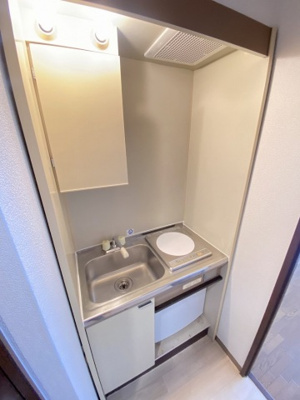 【キッチン】 | キャンパスシティ箱崎 | 別号室の写真になります。現況優先。