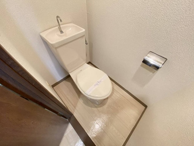 【トイレ】 | キャンパスシティ箱崎 | 別号室の写真になります。現況優先。