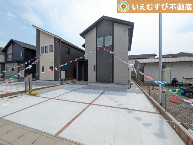 BLOOMING GARDEN　太田市亀岡町の外観|【完成済み】シンプルモダンテイストの飽きのこない外観！
実際に現地を見たりゆっくりご内覧頂ければ新居での夢が膨らみますよね♪