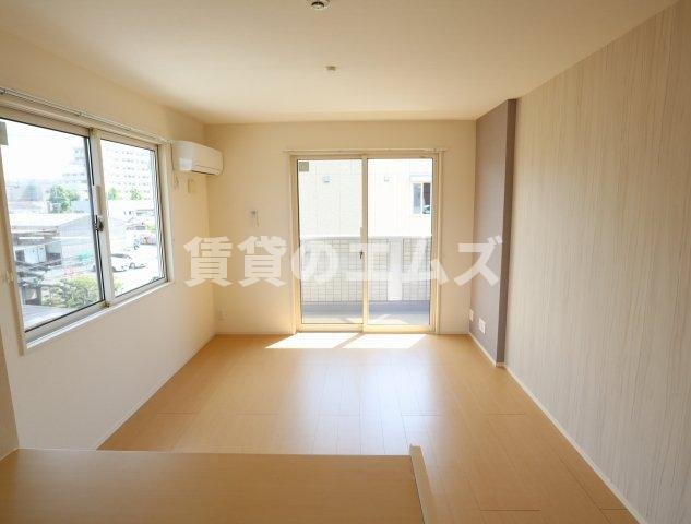 【居間・リビング】 | Ｄ－ｒｏｏｍ博多麦野　壱番館