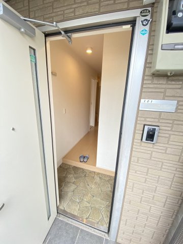 サンフラット湘南Ⅱの玄関