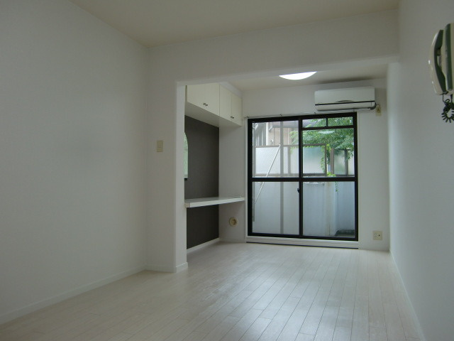 ワコーレ篠原中町の居間・リビング