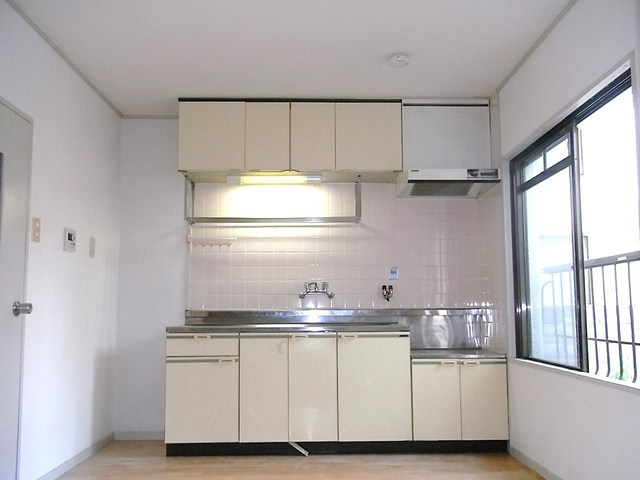 シャルム桜ヶ丘の居間・リビング|DK