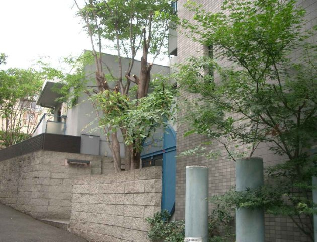 エルデ六甲のエントランス