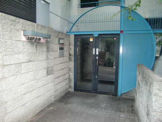 エルデ六甲のエントランス