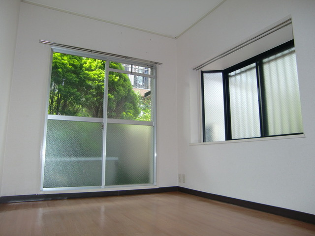 フォルム高羽の洋室