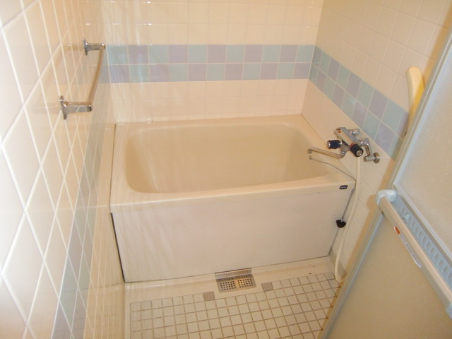 フォルム高羽の浴室