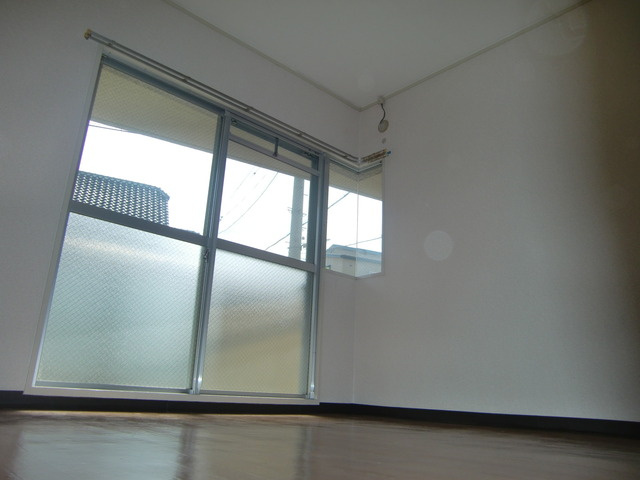 フォルム高羽の洋室