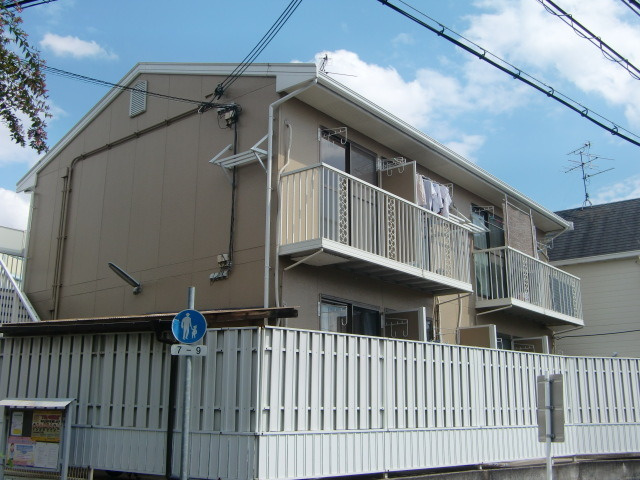 ホーミー前田のエントランス