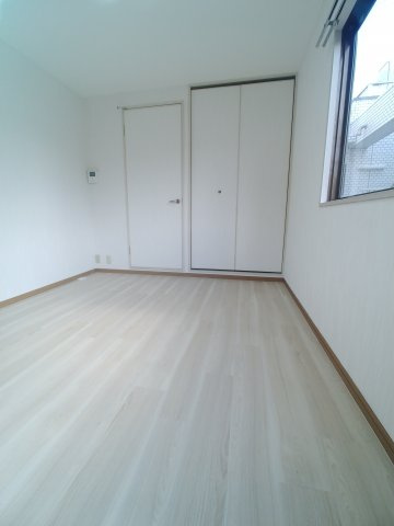 ルミエールUOZAKIの収納|個人の部屋や寝室として使える洋室です