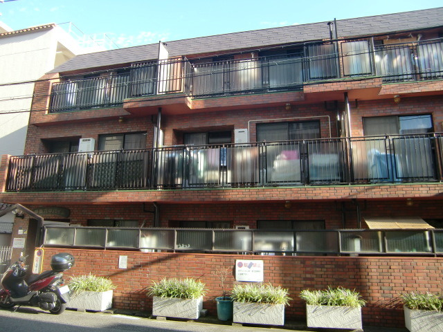 甲南六甲ハイムの外観