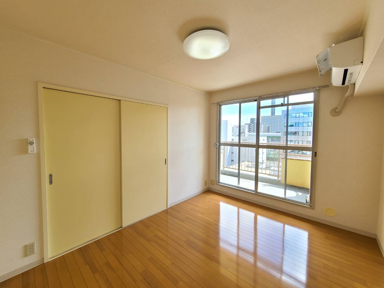 イエローハウス栄| 名古屋市の賃貸ならMy賃貸の洋室|イエローハウス栄