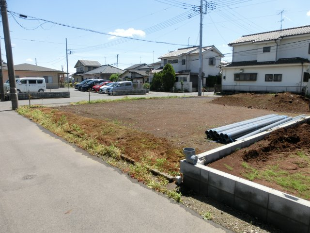 川越市府川　売地の前面道路含む現地写真