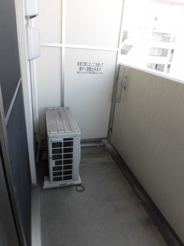 大阪市中央区瓦屋町１丁目の賃貸マンションのバルコニー