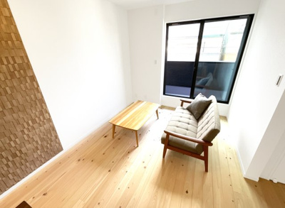 【居間・リビング】 | 伏見区向島津田町　築後未入戸建