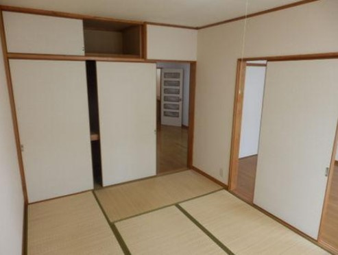 西沖ハイツ２の和室