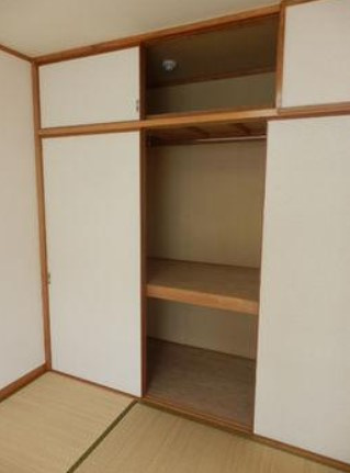 西沖ハイツ２の収納