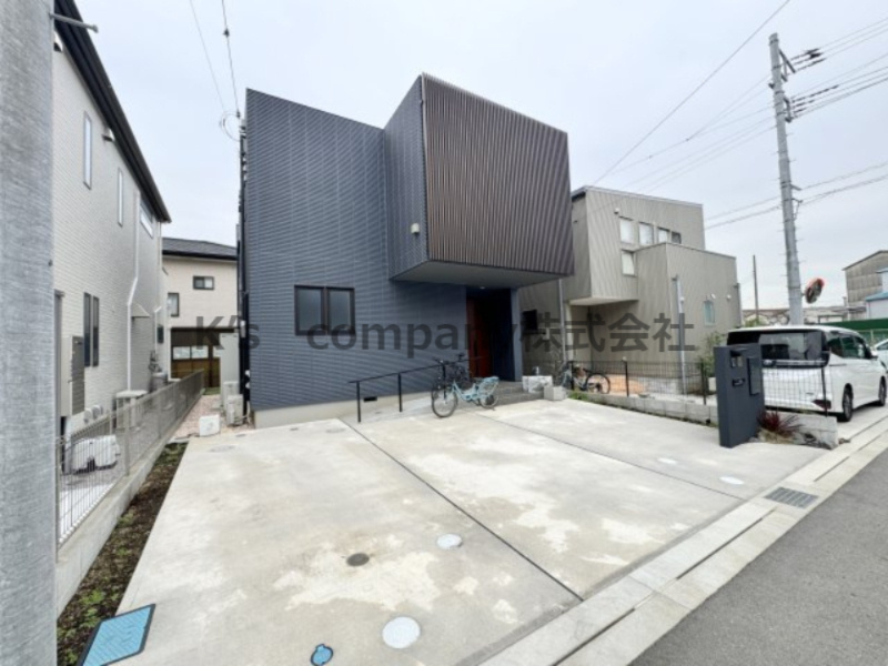 ■伊勢原市白根　中古戸建の外観|へーベルハウス施工の重厚感を感じさせる外観です☆