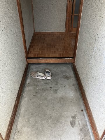 小野アパートの玄関