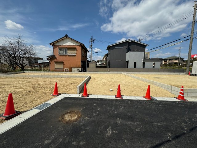 大府市柊山町２丁目　B区画の前面道路含む現地写真