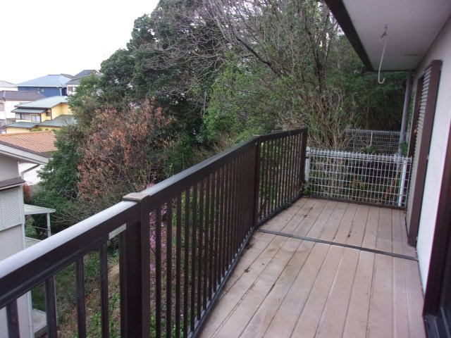 東垂水町字高丸中古戸建の前面道路含む現地写真|前面道路含む現地写真です