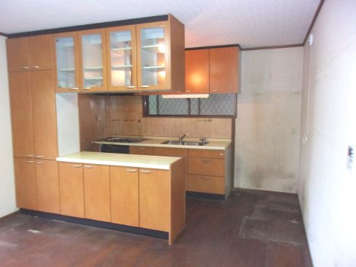 東垂水町字高丸中古戸建の駐車場|駐車場です