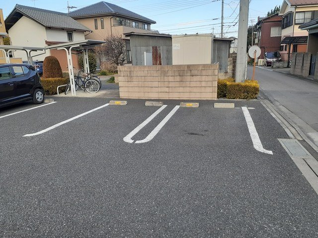 グランツの駐車場