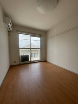 【居間・リビング】 | ハイツナリタ