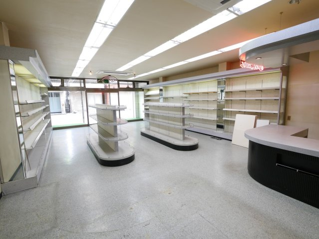 中央町1貸店舗の内装