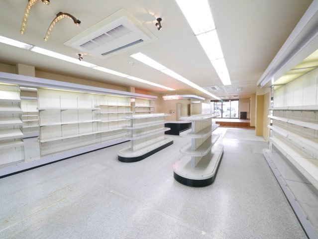 中央町1貸店舗の内装
